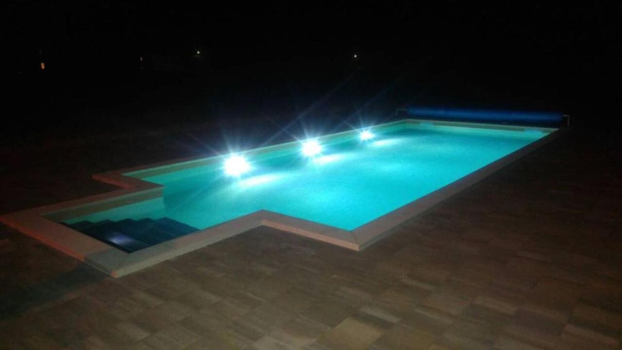 Bungalows Rizvan City Brusane Экстерьер фото